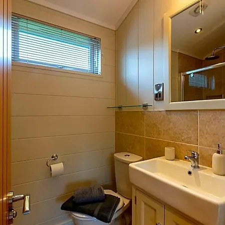 Holiday park Lakeside 4 *